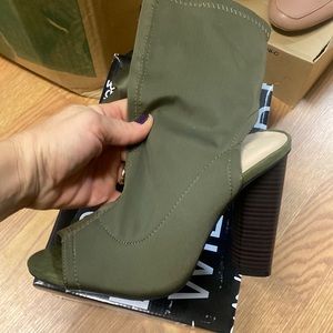 Wild diva green boots open toe